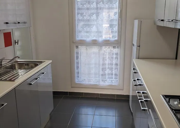 T2 Meuble Classe - Secteur Petite Provence Apartman